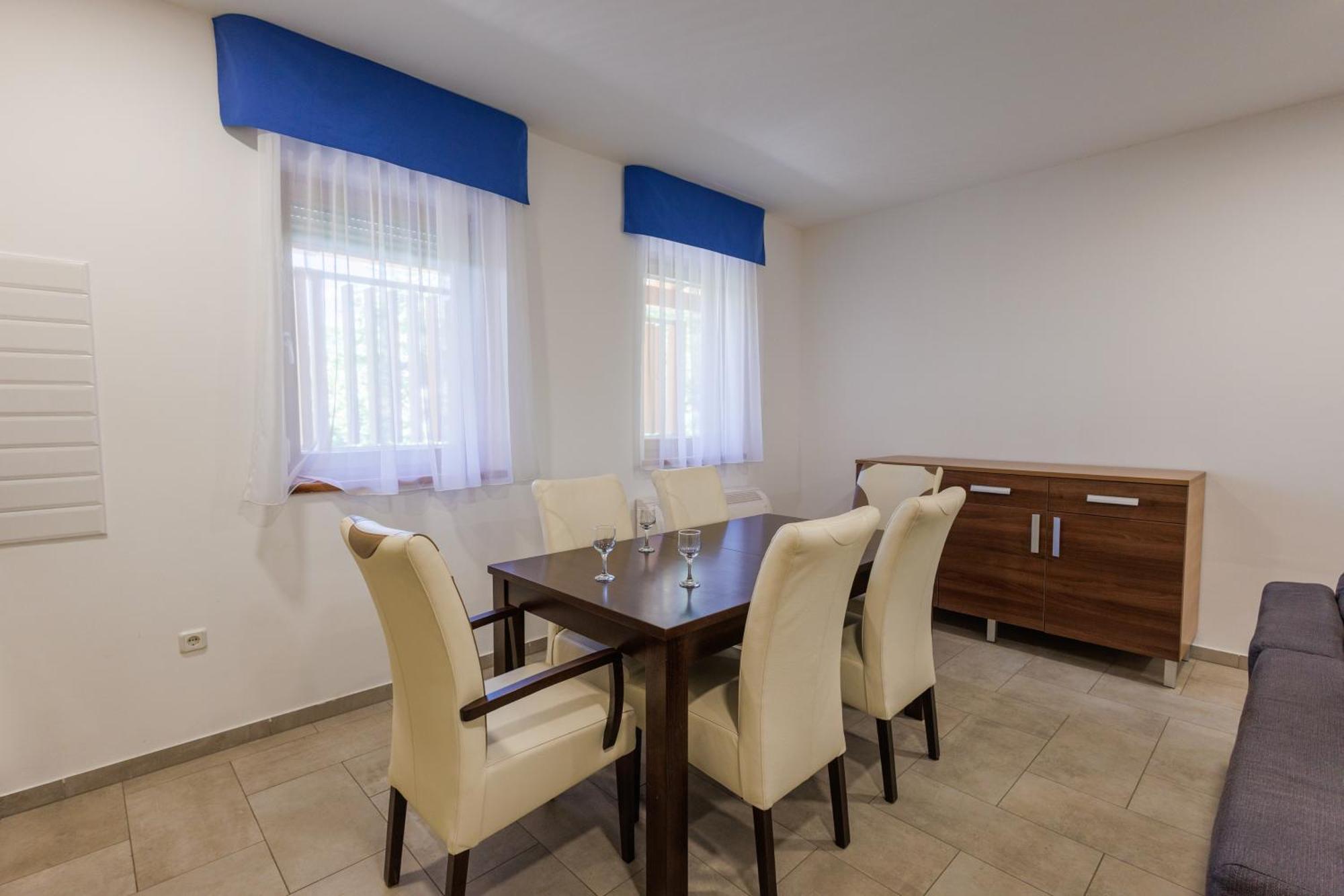 Jacht Apartmanok Балатонфюред Экстерьер фото