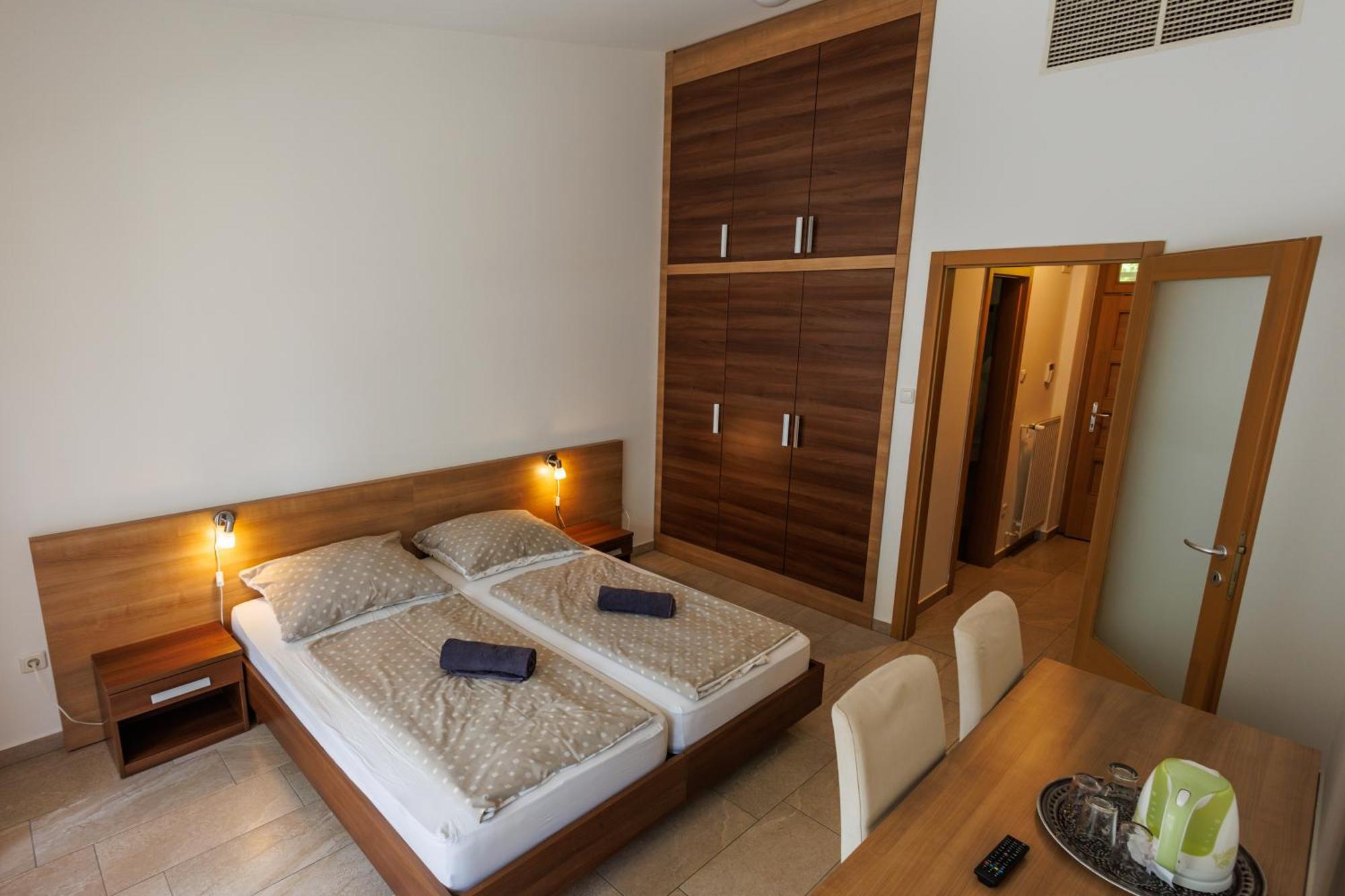 Jacht Apartmanok Балатонфюред Экстерьер фото